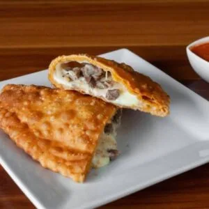 Empanada Frita Carne + Queso