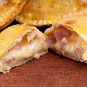 Empanada Frita de Queso Jamón